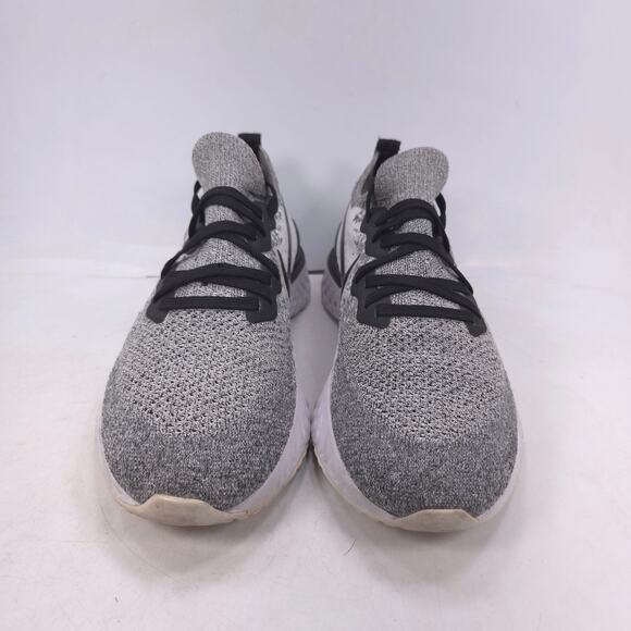 Nike Epic React Flyknit 2 Athletic Lace Up Shoe Mens Size 9 BQ8928-101 Gray - Picture 2 of 10